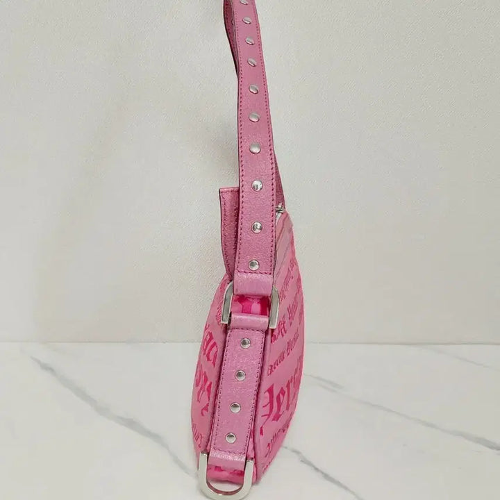 [BUNJANG] Versace Pink Logo Shoulder Bag / 베르사체 핑크 로고 숄더백 y2k 갸루