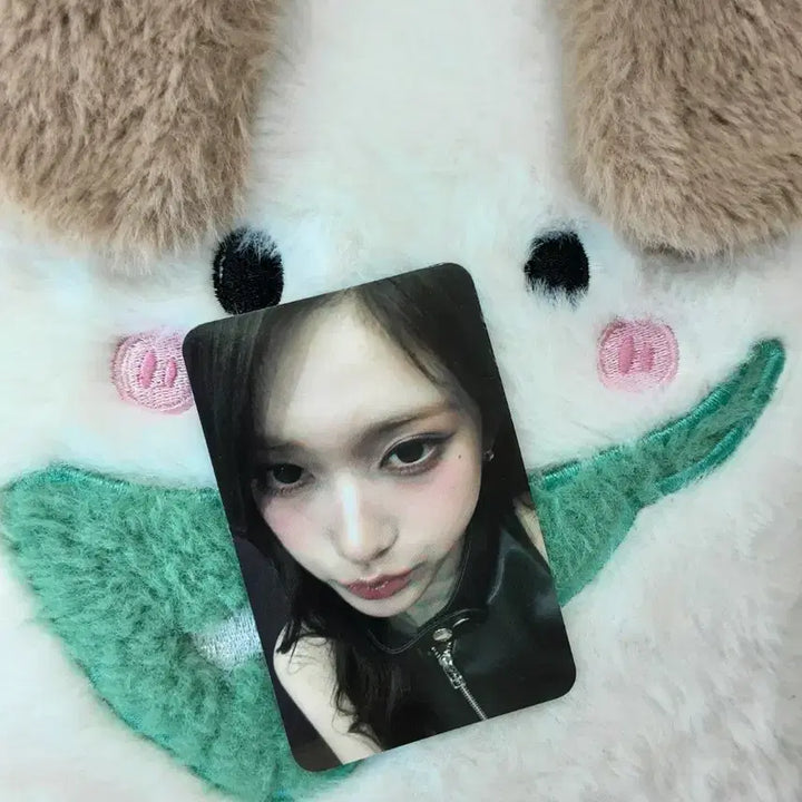 [BUNJANG] IVE Yseo Naver Store Close-up Photocard / 아이브 이서 네이버스토어 얼빡 포카