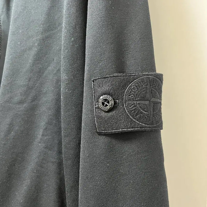 [BUNJANG] Stone Island Black Zip-Up Jacket / 스톤아일랜드 블랙 집업 자켓