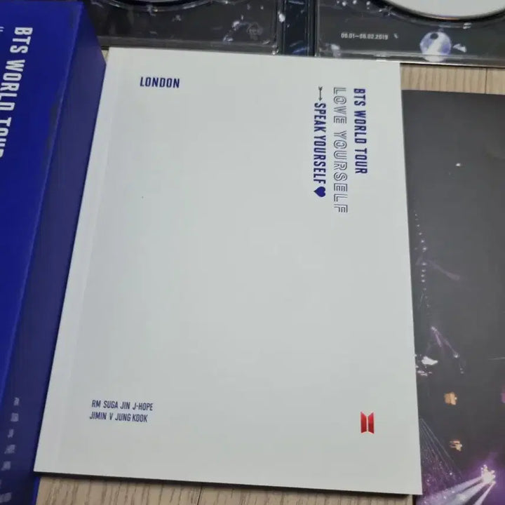 [BUNJANG] BTS SUGA Speak Yourself London DVD Bundle Set / 방탄 스픽콘 런던 dvd 윤기 북마크포함 풀셋양도. bts SUGA