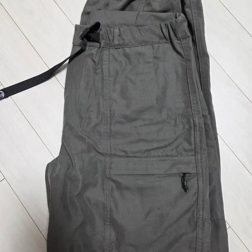 [BUNJANG] Outstanding Hiking Belted Pants - Size M / 아웃스탠딩 HIKING BELTED PANTS M사이즈