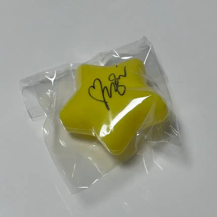 [BUNJANG] NCT WISH Yushi Signed Ball / 엔시티 위시 유우시 로그인 싸인볼