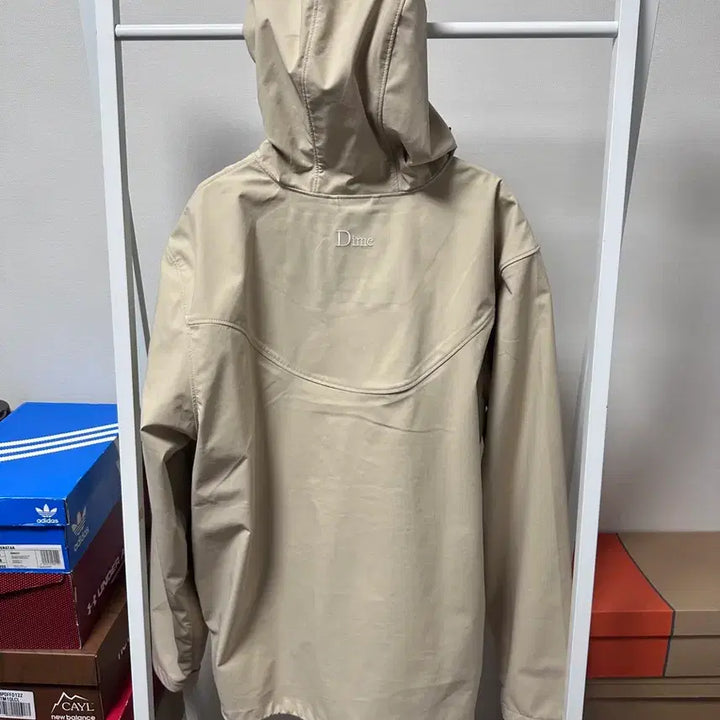 [BUNJANG] Dime Beige Windbreaker Jacket / Dime 다임 베이지색 바람막이 자켓