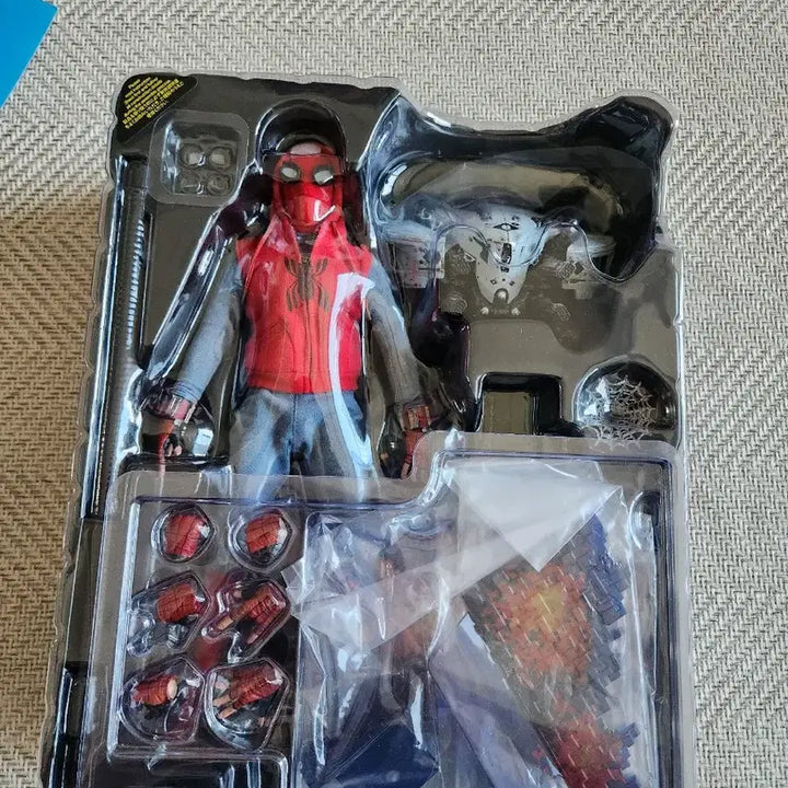 [BUNJANG] Hot Toys Spider-Man Homemade Suit / 핫토이 스파이더맨