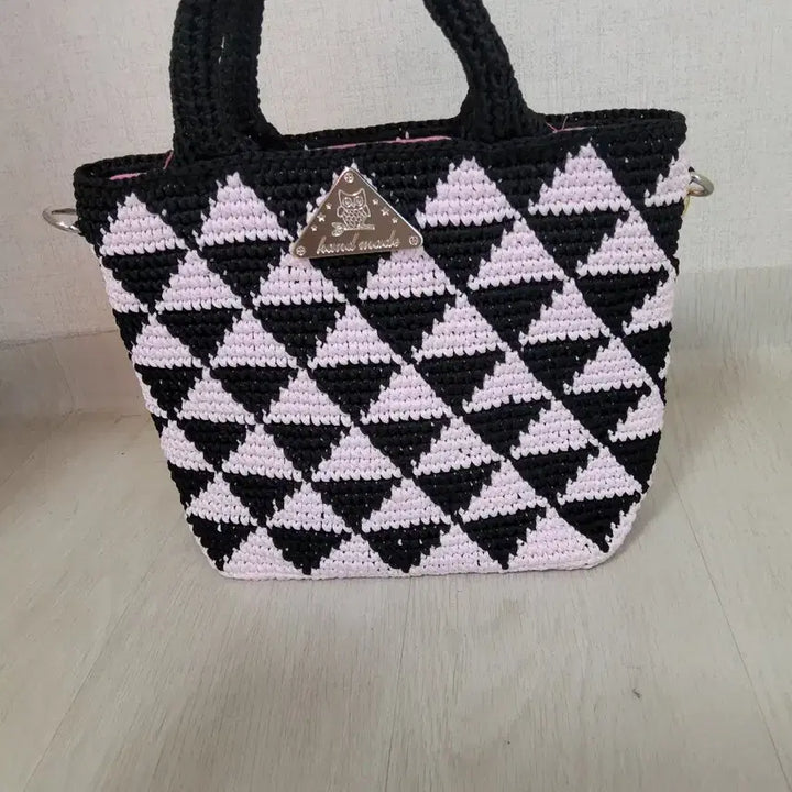 [BUNJANG] Prada Style Patterned Tote Bag / 프라다식 패턴백