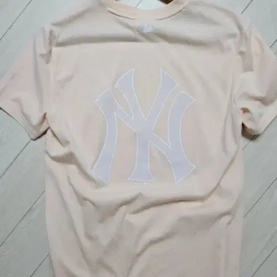 [BUNJANG] MLB New York Yankees Logo Short Sleeve T-Shirt / 정품 새상품급 MLB 엠엘비 반팔티 급처분!!!