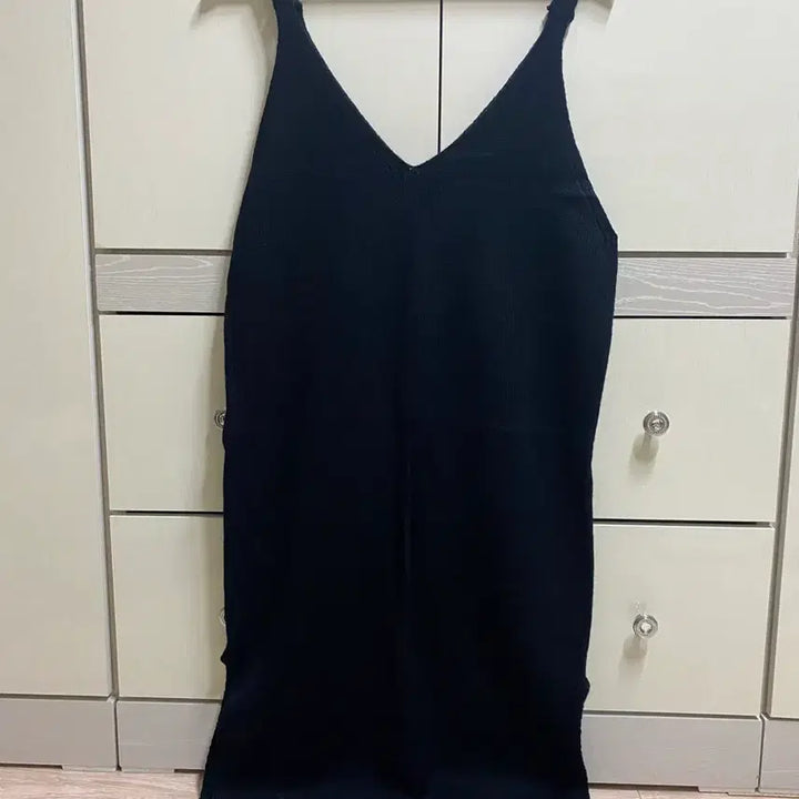 [BUNJANG] Black Spaghetti Strap Knit Midi Dress / 블랙 끈나시 니트 미디 원피스 free