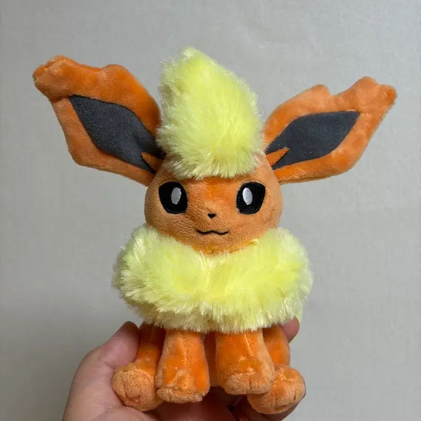 [BUNJANG] Pokemon Center Pokemon Fit Vaporeon Plush / 포켓몬센터 포켓몬 fit 핏 인형 부스터 봉제인형