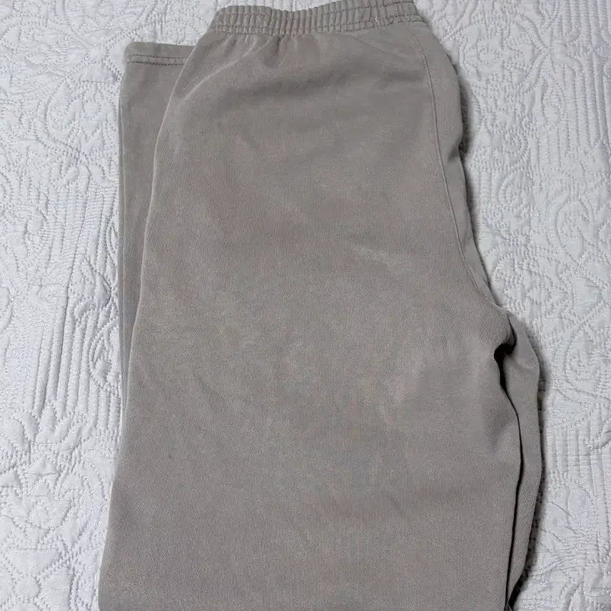 [BUNJANG] Brandy Melville Anastasia Sweatpants / 브랜디 멜빌 아나스타샤 스웨트팬츠