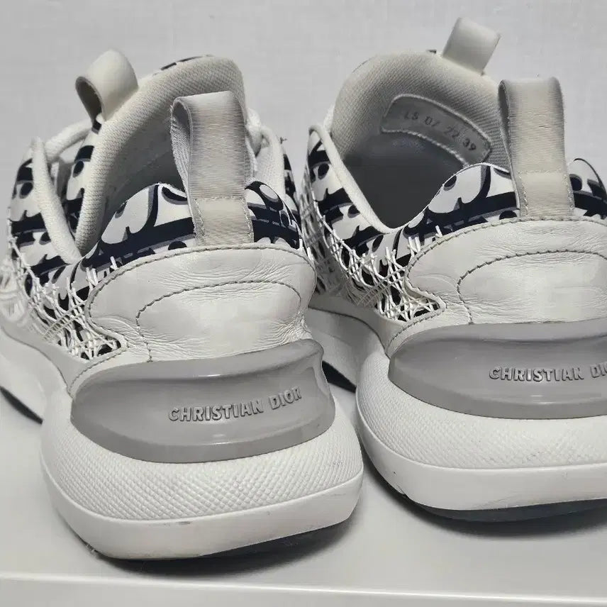 [BUNJANG] Christian Dior Oblique Sneakers Size 39 / [정품]디올 오블리크 운동화 39사이즈