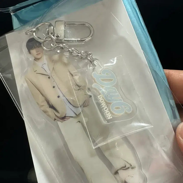 [BUNJANG] DAY6 Young K Japan Acrylic Keyring / 데이식스 일본 아크릴 키링 도운