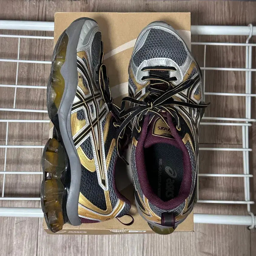 [BUNJANG] Asics Gel-Quantum Kinetic Gold Black Shoes (270) / 아식스 젤 퀀텀 키네틱 270 골드 블랙