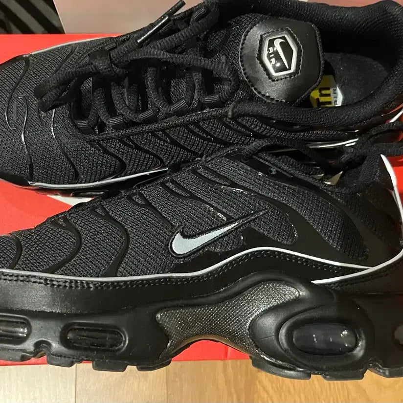 [BUNJANG] Nike Air Max Plus Metallic Silver / 나이키 에어맥스 플러스 메탈릭실버 275
