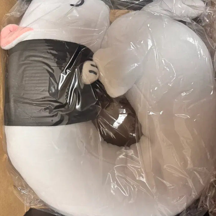 [BUNJANG] Hwasan Gwihwan Baek Ah Neck Pillow Bundle with Cheongmyeong &amp; Jang Ilsso Special Posters / 화산귀환 백아 목베개 (+청명,장일소 특전 포스터)