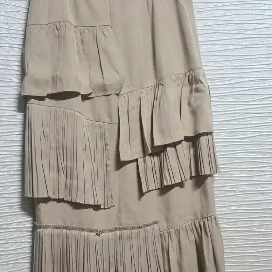 [BUNJANG] Lucky Chouette Beige Long Frill Skirt / 럭키슈에뜨 베이지 스커트