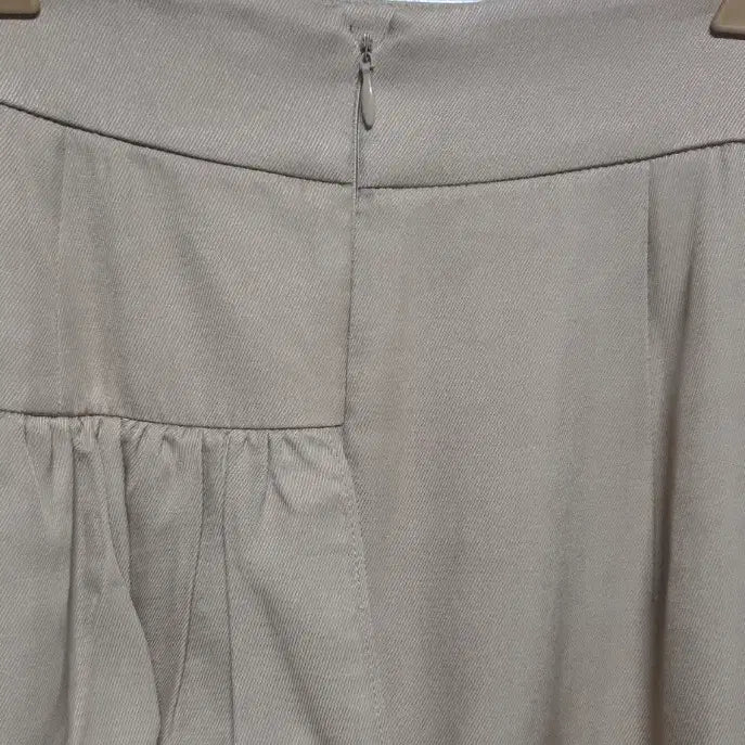 [BUNJANG] Lucky Chouette Beige Long Frill Skirt / 럭키슈에뜨 베이지 스커트