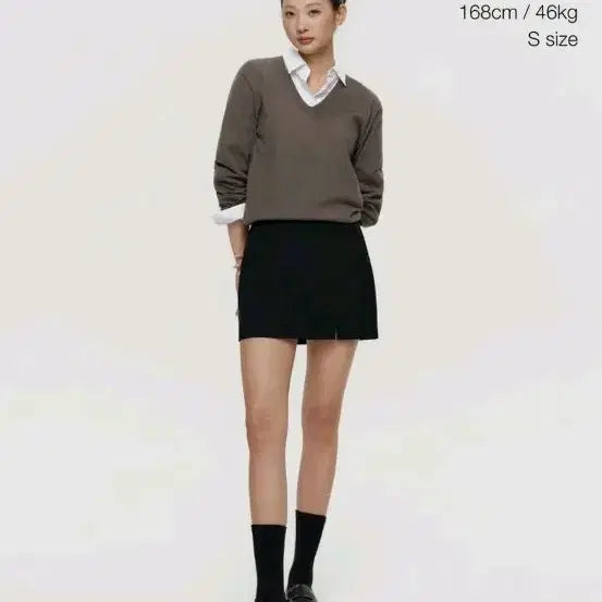 [BUNJANG] Musinsa Standard Black Mini Skirt (Slit Mini Skirt) - Size S / 무신사 스탠다드 블랙 미니 스커트 S(슬릿 미니 스코츠)