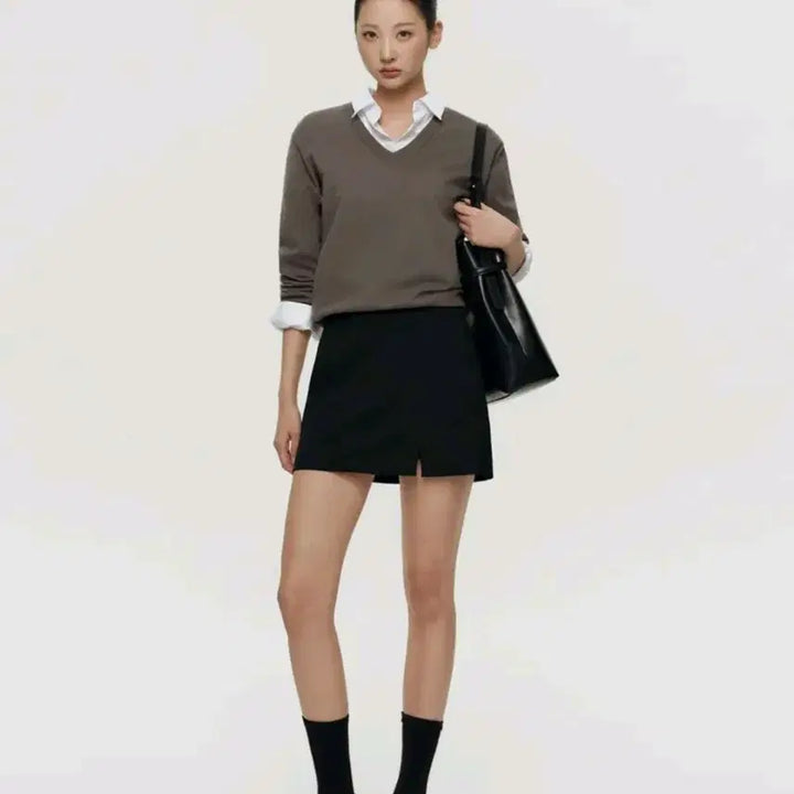 [BUNJANG] Musinsa Standard Black Mini Skirt (Slit Mini Skirt) - Size S / 무신사 스탠다드 블랙 미니 스커트 S(슬릿 미니 스코츠)