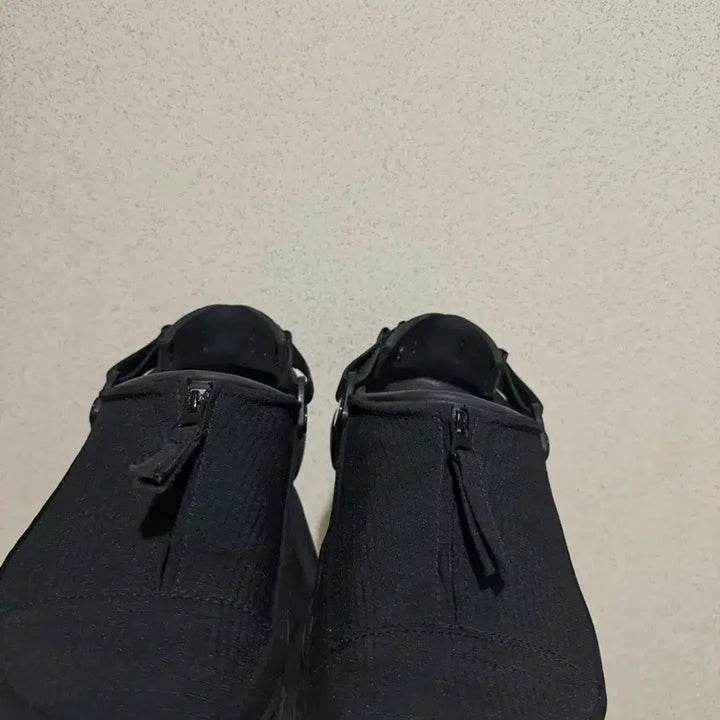 [BUNJANG] Crocs Kasina All Terrain Clog Black / 크록스 카시나 올 터레인 클로그 블랙 265