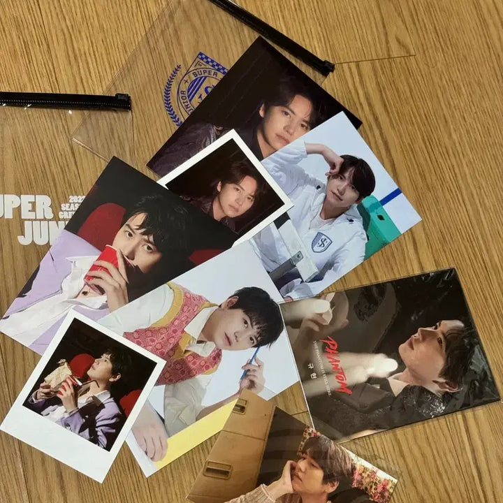 [SOLD OUT] 규현 굿즈 일괄 (21, 22 시그 포토팩+ 팬텀/ 연애소설 엽서)