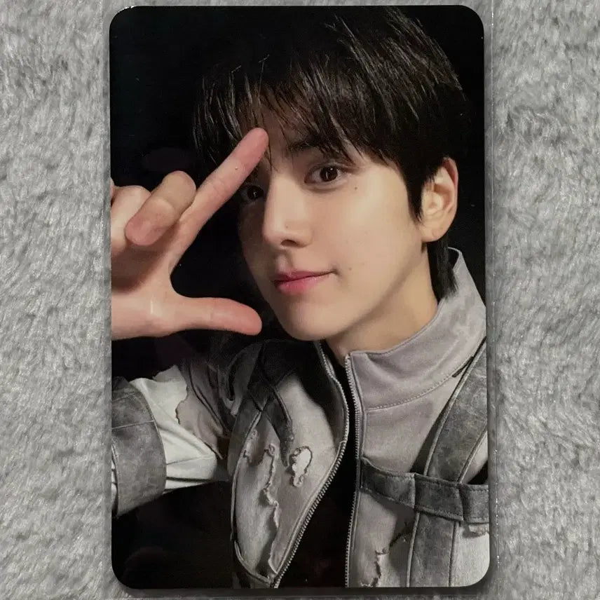 [BUNJANG] The Boyz Younghoon Interaction Final Concert Entry Photocard / 더보이즈 영훈 인터젝션 막콘 입장포카