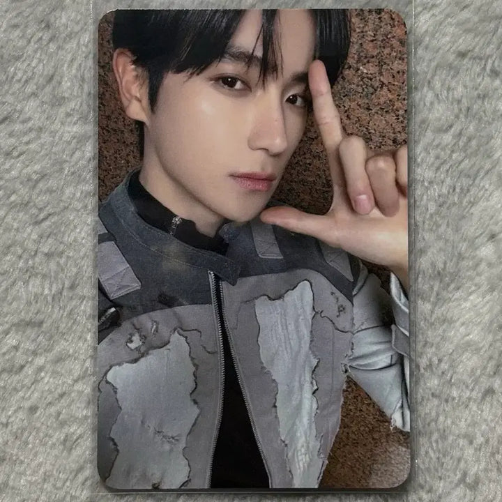 [BUNJANG] The Boyz Hyunjae Intersection Concert Photocard / 더보이즈 현재 인터젝션 막콘 입장포카