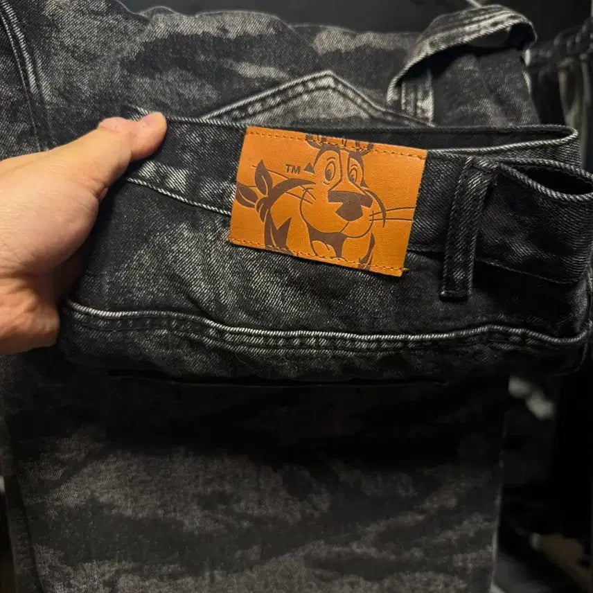 [BUNJANG] WEcandoos Kellogg Black Camo Carpenter Denim Pants XL / 위캔더스 켈로그 블랙 카모 카펜더 데님팬츠 XL