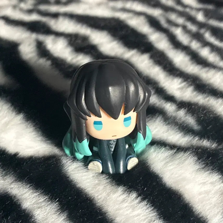 [BUNJANG] Demon Slayer Muichiro Tokito Wind-up Gacha Figure / 귀칼 귀멸의칼날 태엽가챠 무이치로 피규어