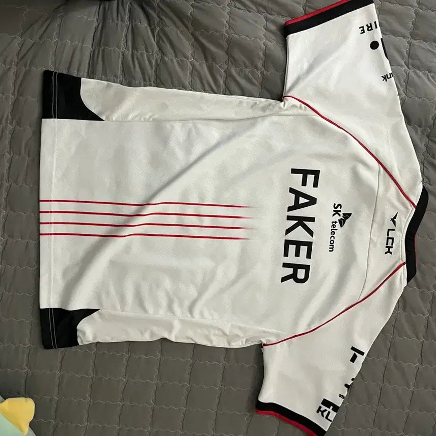 [BUNJANG] T1 2024 Worlds Short-Sleeve Jersey Uniform (Size S) / T1 24 월즈 반팔 져지 유니폼 s 사이즈 페이커 마킹