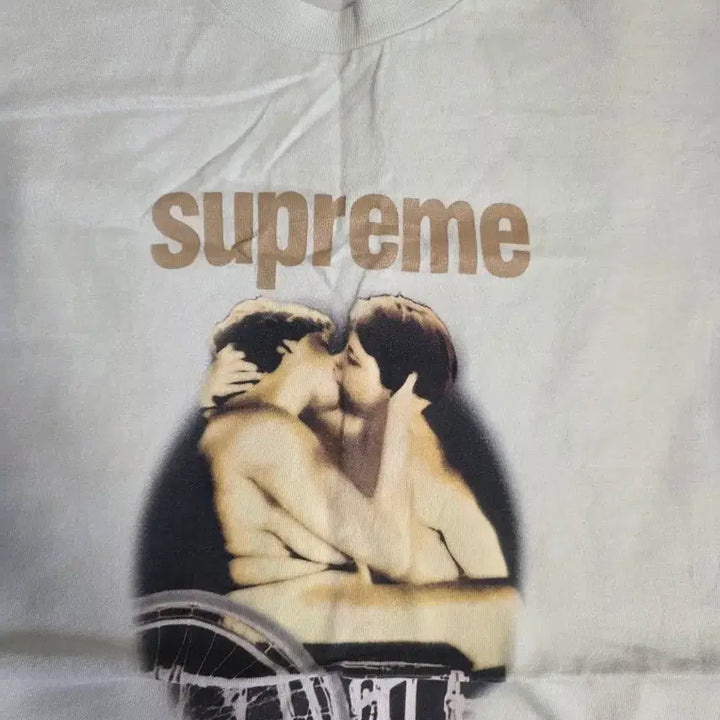 [BUNJANG] Supreme Kiss T-Shirt Green / 슈프림 키스 티셔츠 그린