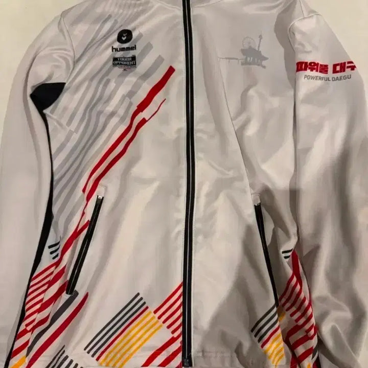 [BUNJANG] Taekwondo Full Zip Jacket with "Powerful Daegu" Accent / 대구광역시 태권도 집업