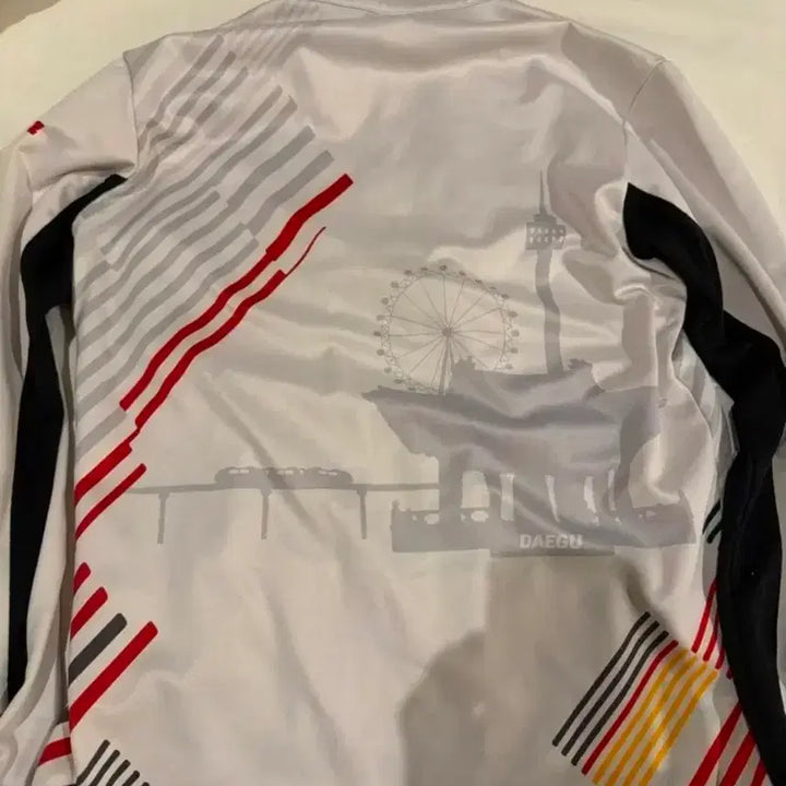 [BUNJANG] Taekwondo Full Zip Jacket with "Powerful Daegu" Accent / 대구광역시 태권도 집업