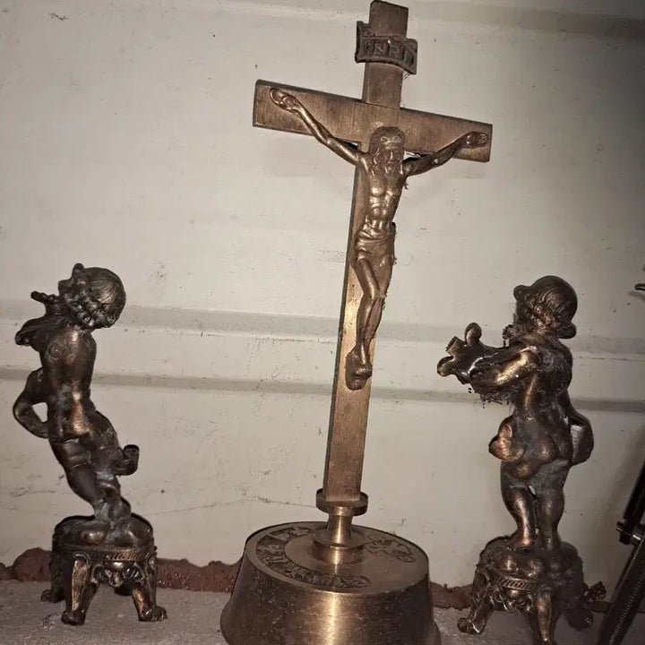 [BUNJANG] Vintage Brass Pig Maepaes, Jesus Statue, and Plates Set / 빈티지신주또는황동복돼지  마패 예수상 접시2개등전부.사진1234