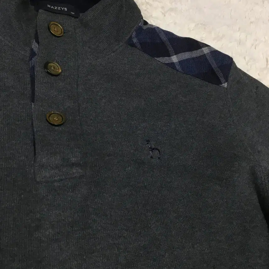 [BUNJANG] Hazzys Half Button Knit (Size 100) / 헤지스 하프버튼니트