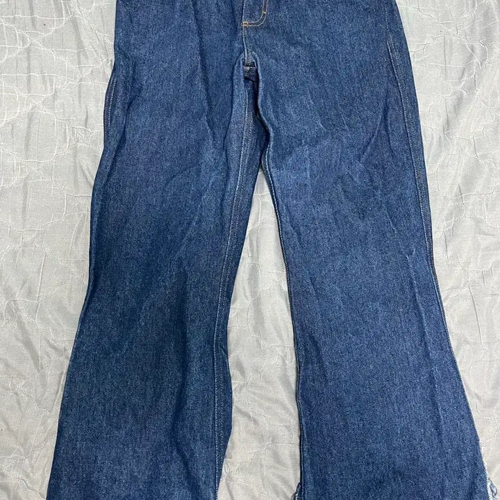 [BUNJANG] AMI Flare Fit Jeans / 아미 플레어핏 진
