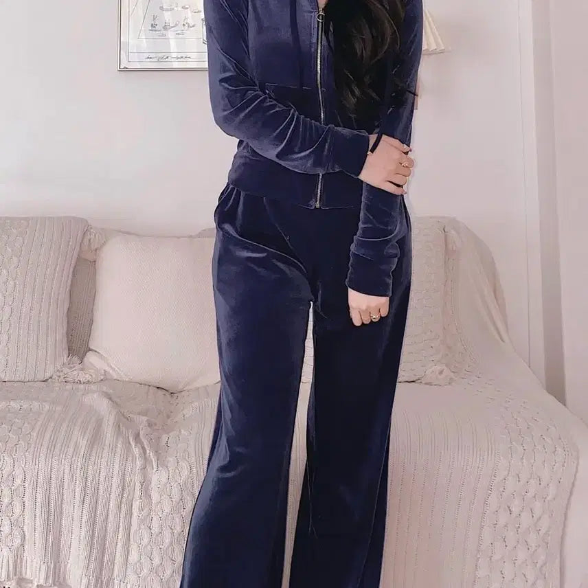 [BUNJANG] Roselin Velour Training Mystic Navy / [급처] 로젤린 벨로아 트레이닝 미스틱 네이비