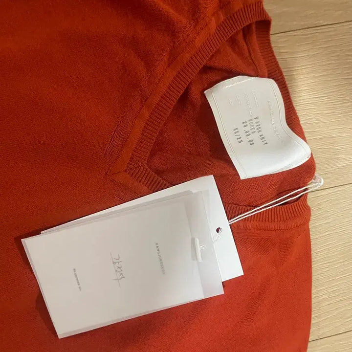 [BUNJANG] KANG JUNG SUK V-Neck Knit Orange M Size / 강정석 V넥 니트