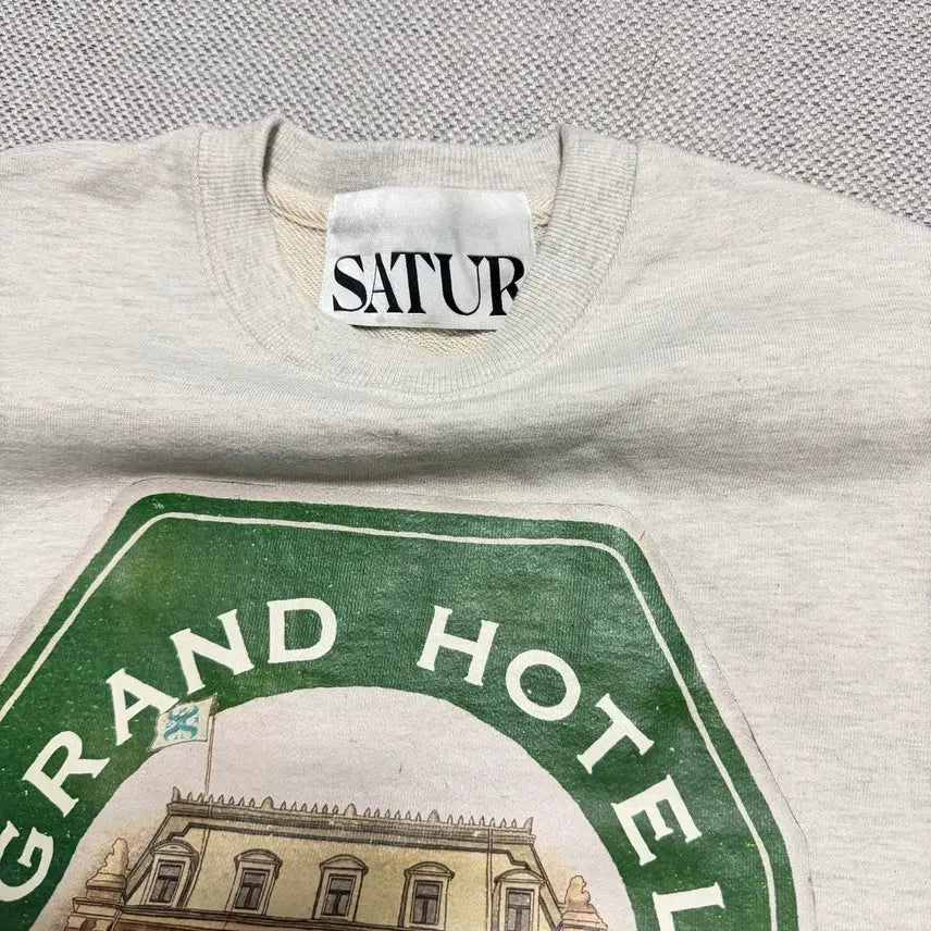 [BUNJANG] SATUR Logo Print Sweatshirt / SATUR 세터 맨투맨