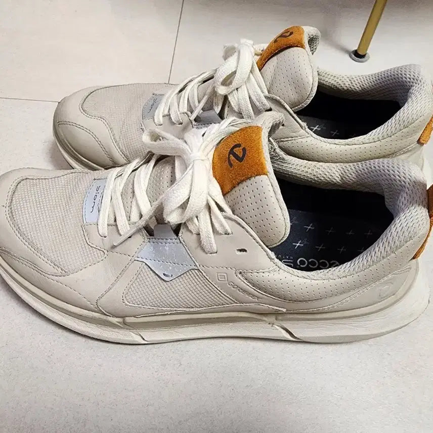[BUNJANG] ECCO Ivory Sneakers Size 44 / 에코 ECCO 운동화 아이보리 44
