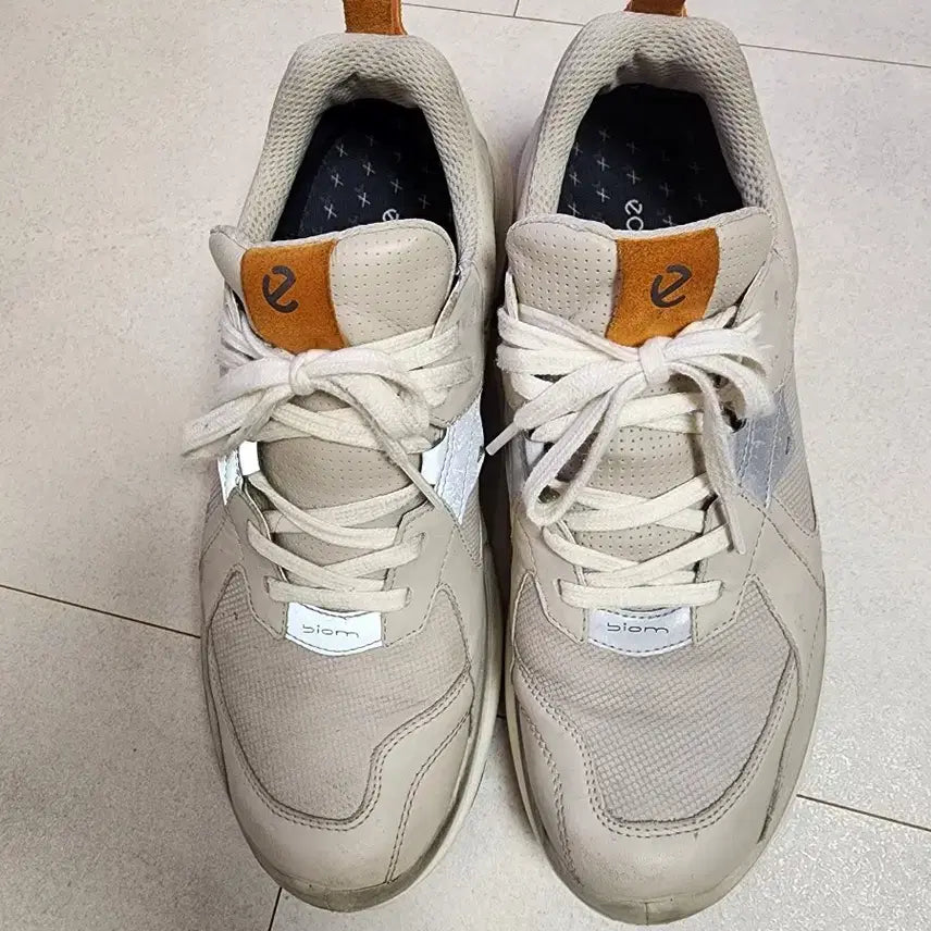 [BUNJANG] ECCO Ivory Sneakers Size 44 / 에코 ECCO 운동화 아이보리 44