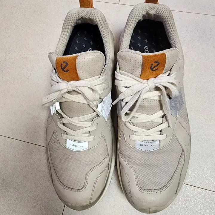 [BUNJANG] ECCO Ivory Sneakers Size 44 / 에코 ECCO 운동화 아이보리 44