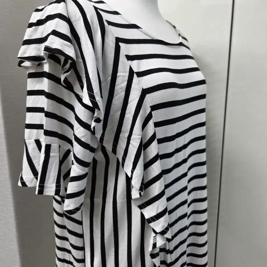 [BUNJANG] Striped Short Sleeve T-Shirt / (정가42,000원/새상품)너무 예쁜 스트라이프 반팔 티셔츠