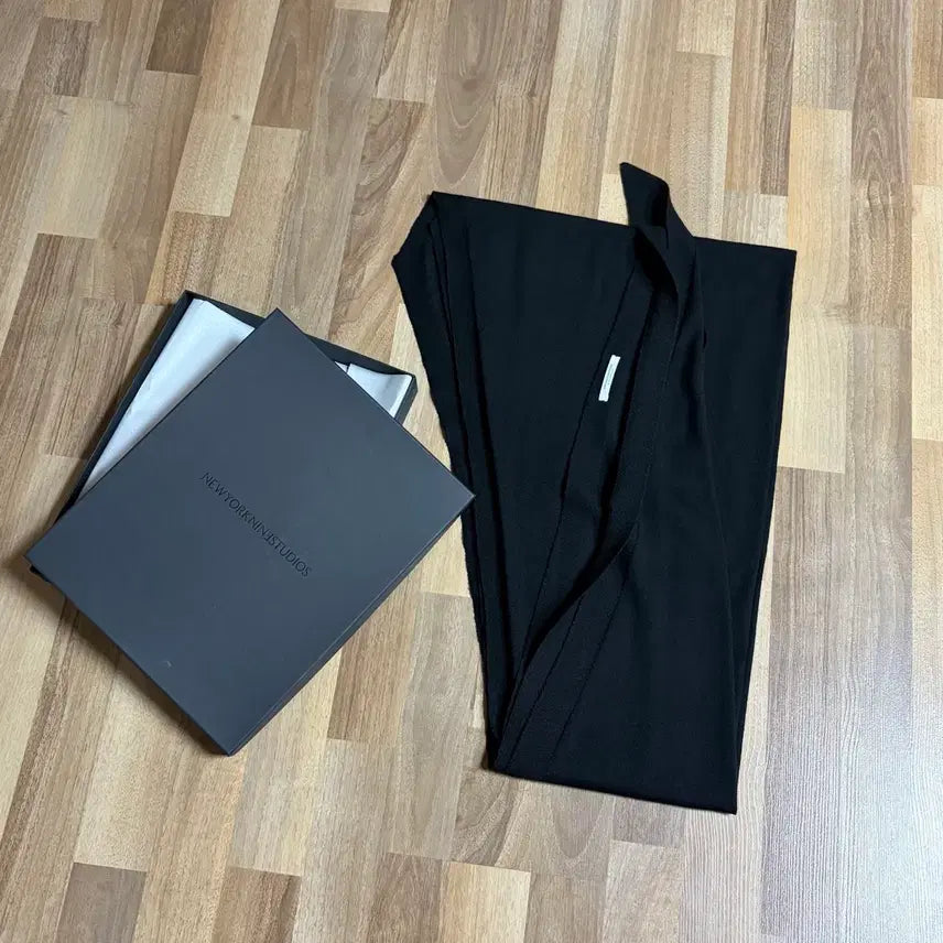 [BUNJANG] New York Nine Nanana Diamond Shawl Black Scarf / 뉴욕나인 뉴나나 다이아 숄 블랙 스카프
