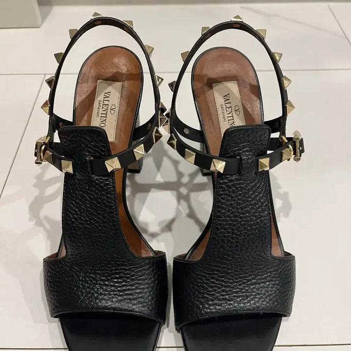 [BUNJANG] Valentino Sandals / 발렌티노 샌들
