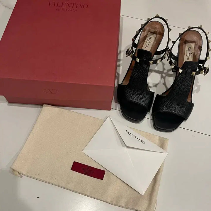 [BUNJANG] Valentino Sandals / 발렌티노 샌들