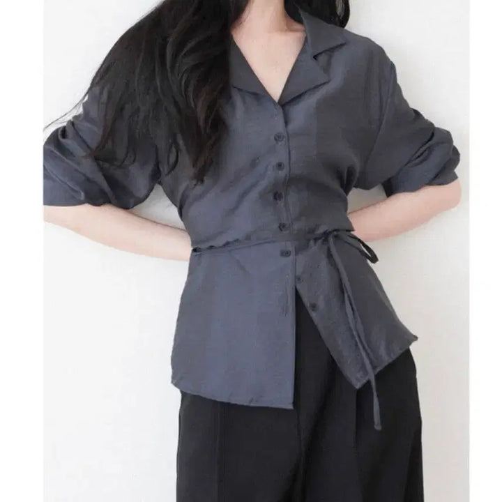 [BUNJANG] UUR Satin Night Blue V-Neck Blouse / UUR 새틴 나이트 블루 블라우스 uur satin night blue