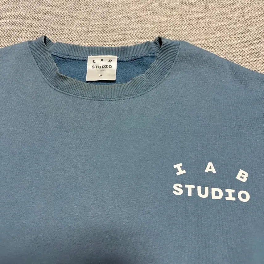 [BUNJANG] IAB Studio Logo Sweatshirt XL / 아이앱 스튜디오 로고 맨투맨