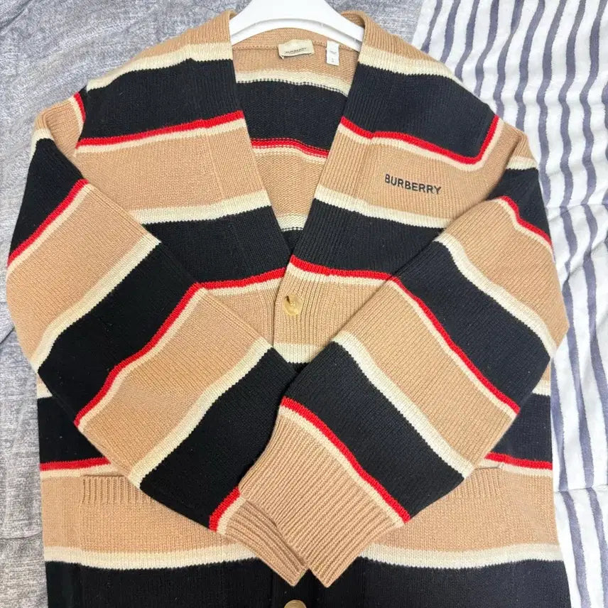 [BUNJANG] Burberry Striped Cashmere Blend Cardigan / 정품) 버버리 스트라이프 캐시미어 가디건 판매합니다!