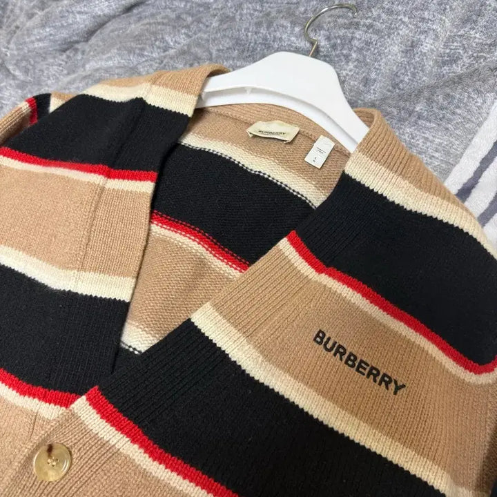 [BUNJANG] Burberry Striped Cashmere Blend Cardigan / 정품) 버버리 스트라이프 캐시미어 가디건 판매합니다!