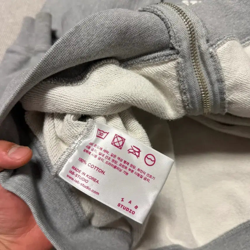 [BUNJANG] IAB Studio Logo Hoodie Zip-up Grey / 아이앱 스튜디오 로고 후드집업
